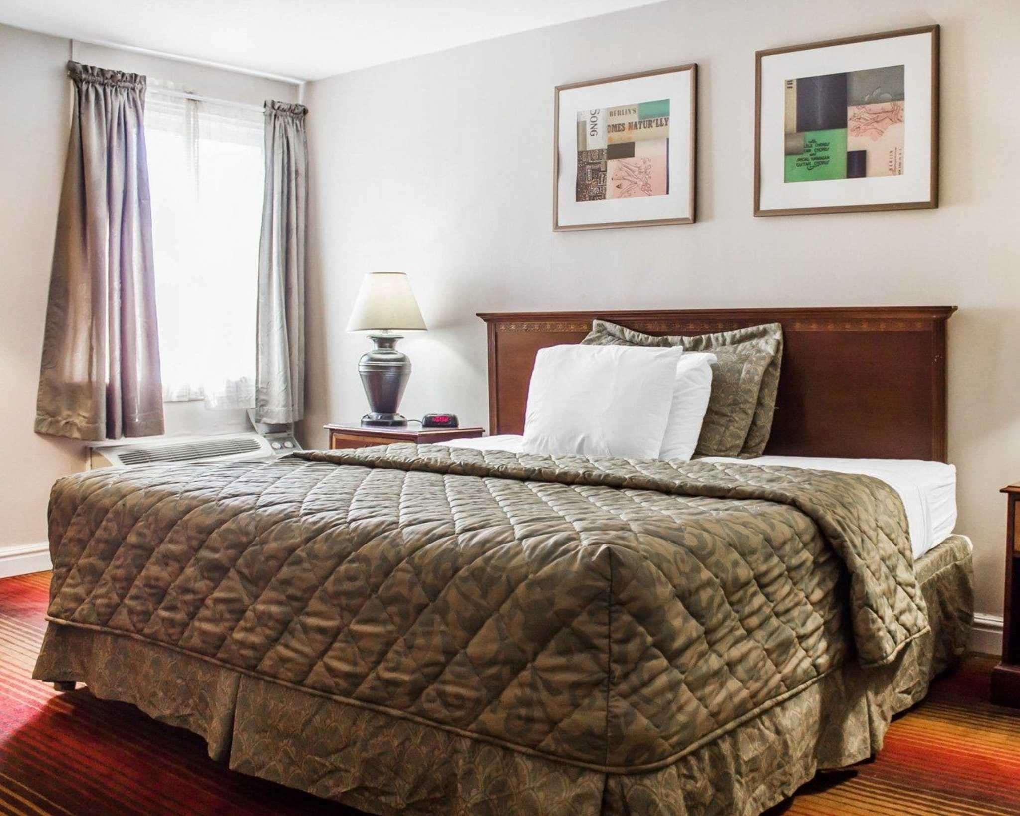 Rodeway Inn Huntington Station - Melville Zewnętrze zdjęcie