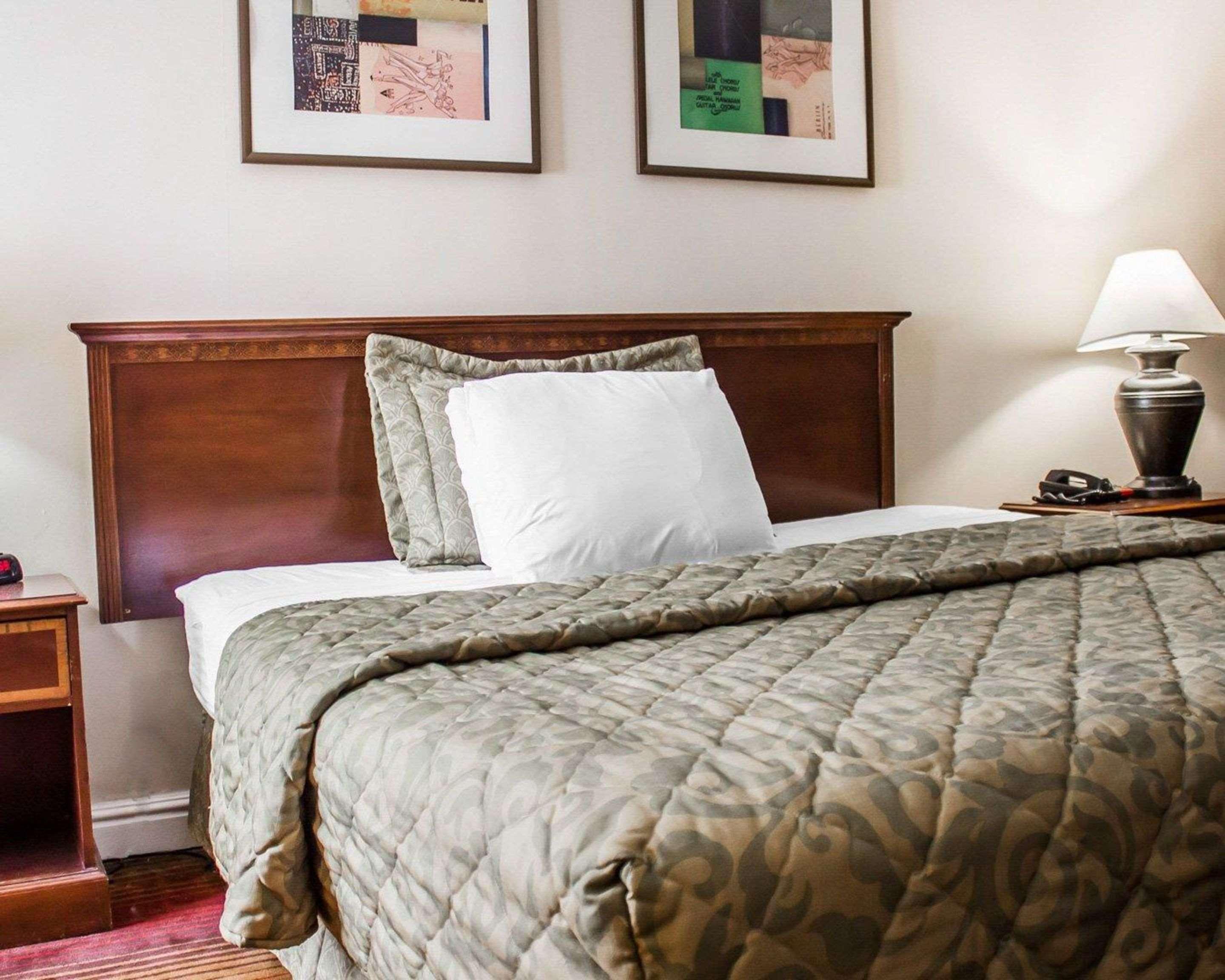 Rodeway Inn Huntington Station - Melville Zewnętrze zdjęcie