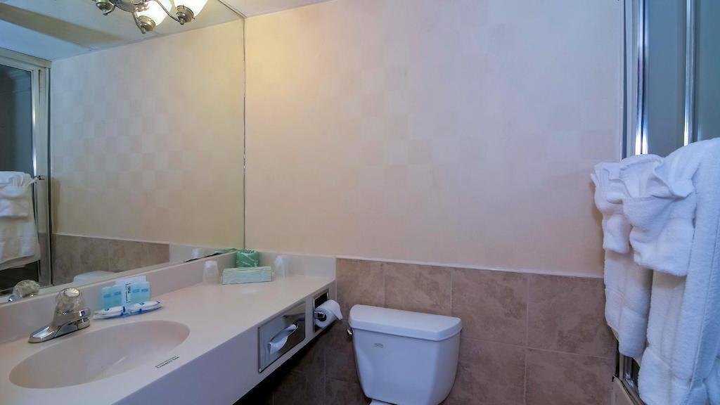 Rodeway Inn Huntington Station - Melville Zewnętrze zdjęcie